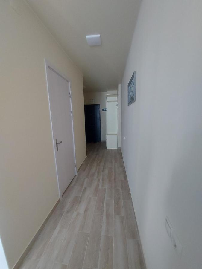 Andrew'S 2 Rooms Apartment In Batumi Ანდრიას 2 Ოთახიანი Აპარტამენტი Ბათუმში Exterior foto